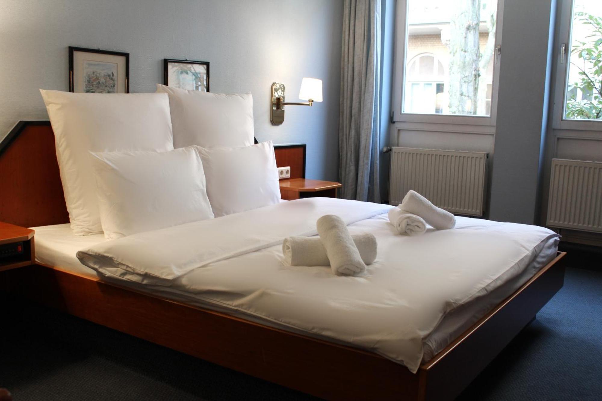 Hotel Mozart Bonn Zewnętrze zdjęcie